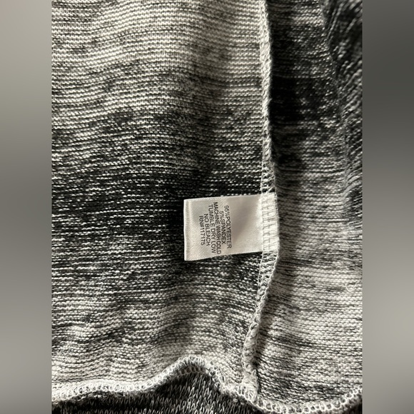 Haani light sweater with hoodie for girls/boys size 10 95% polyester & 5%spandex - Picture 5 of 6